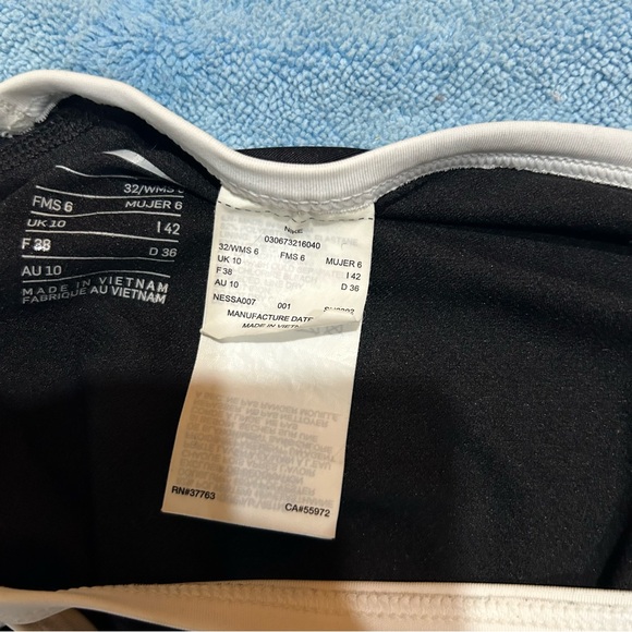 Nike Black Tilt Logo Racerback One-Piece Swimsuit. Size M - Picture 8 of 10